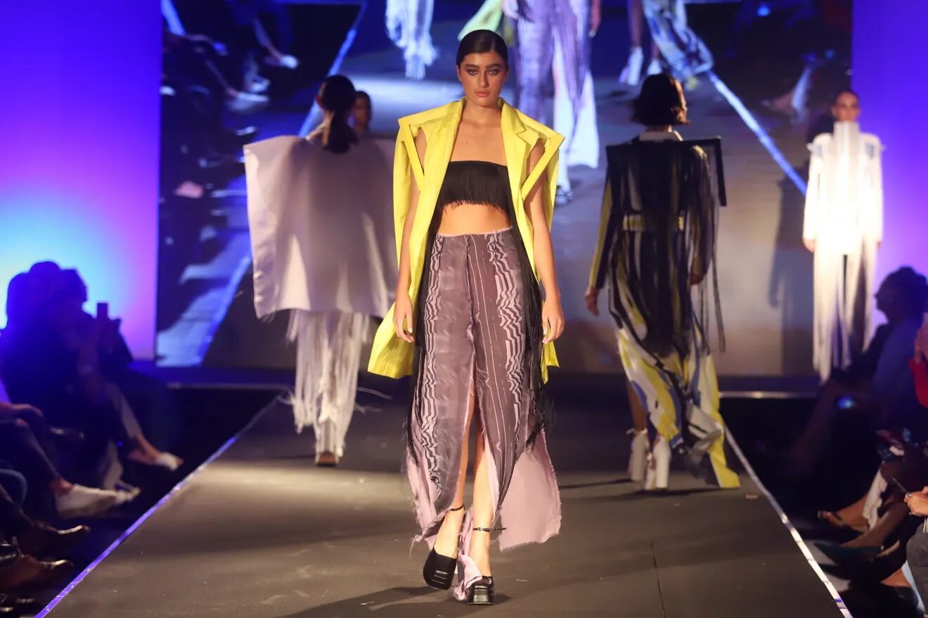 42a984_b35e378fd109428883d3902aac1206cf~mv2