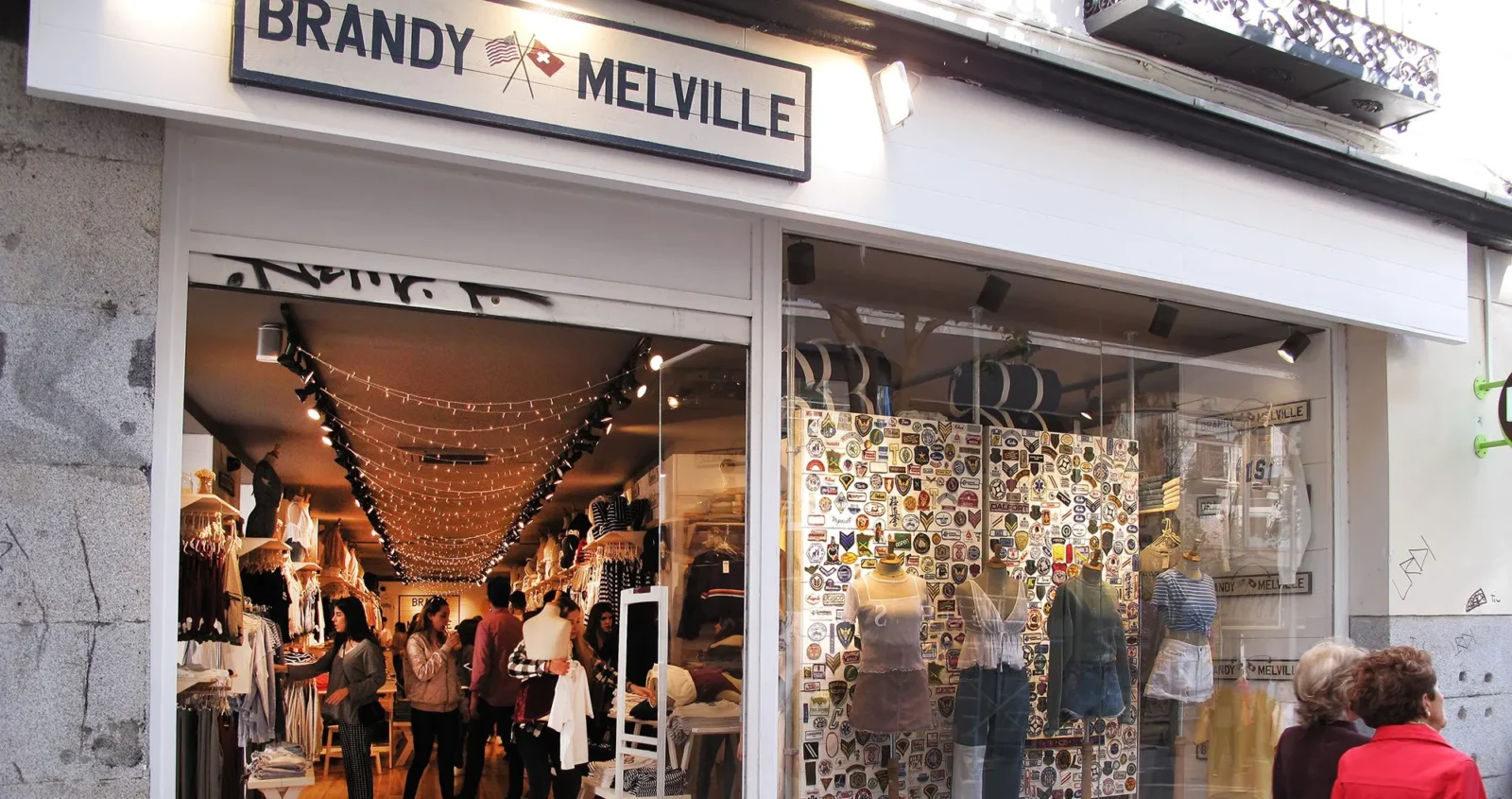 Brandy-Melville-Store-e1712067461872