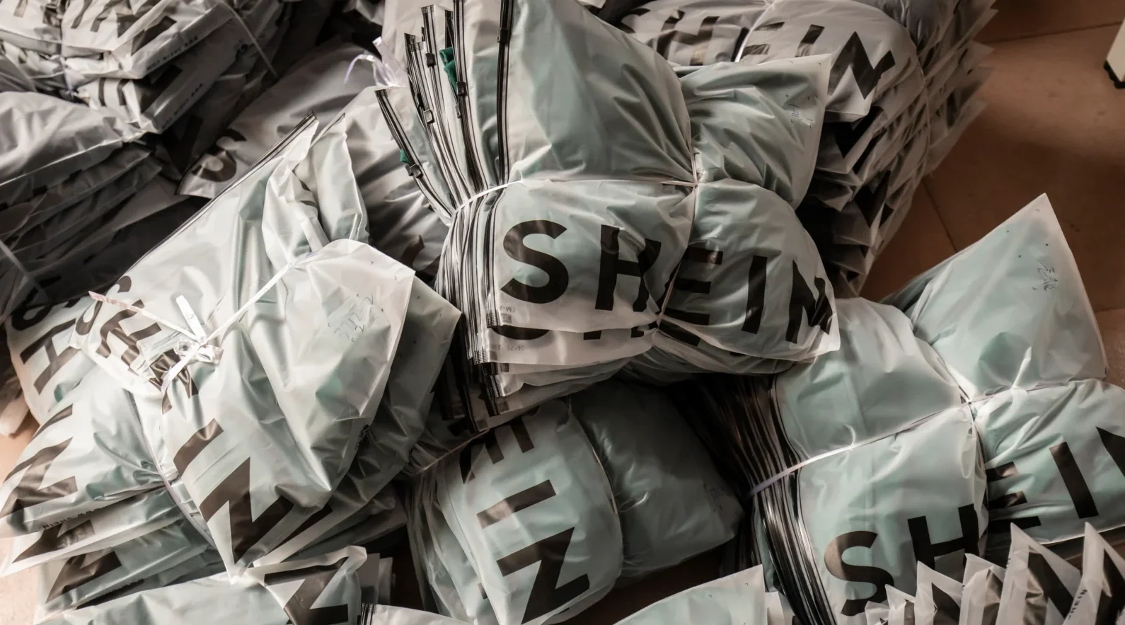 c_PanosPictures_PublicEye_Shein_2021_006